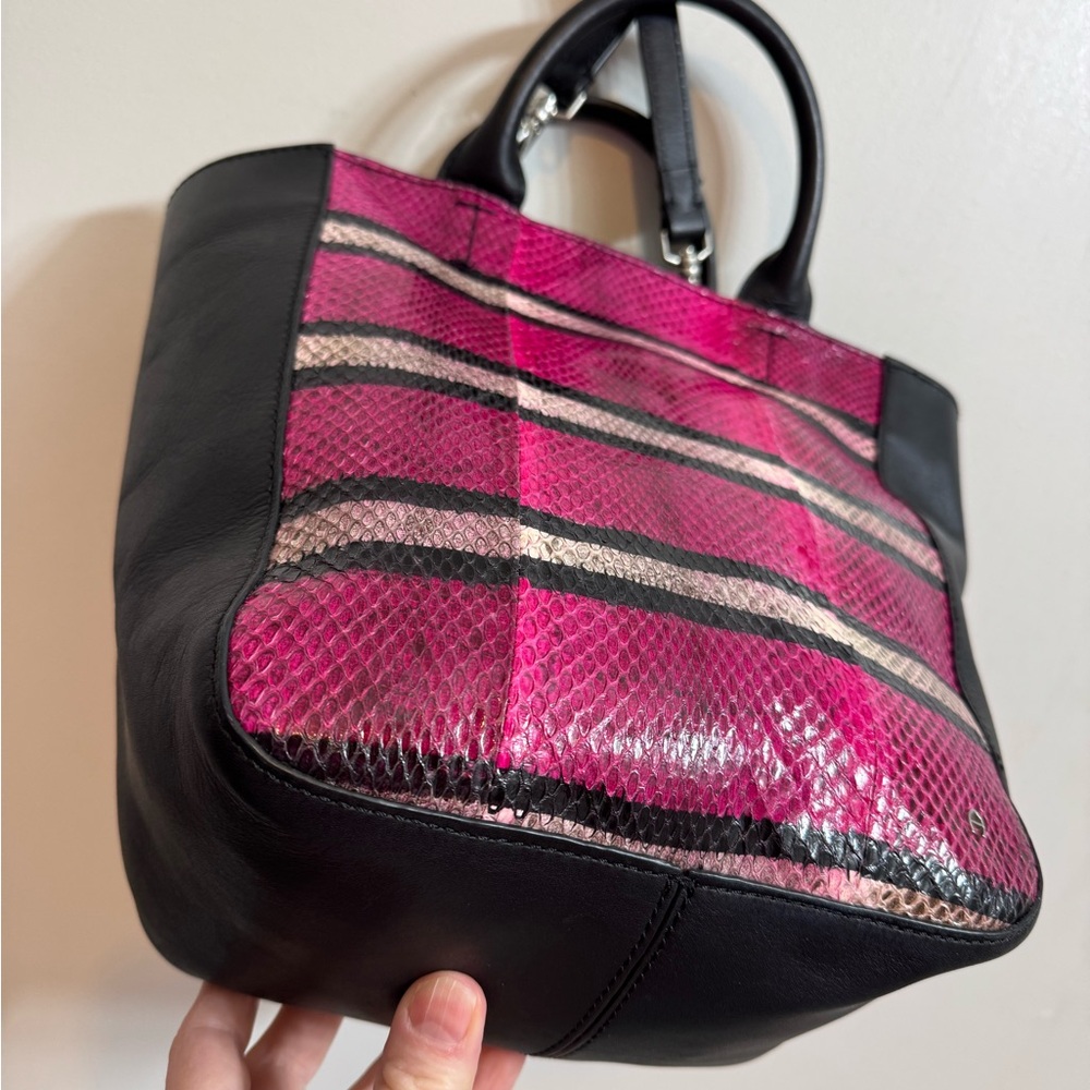Etienne Aigner Crossbody - Picture 9 of 16